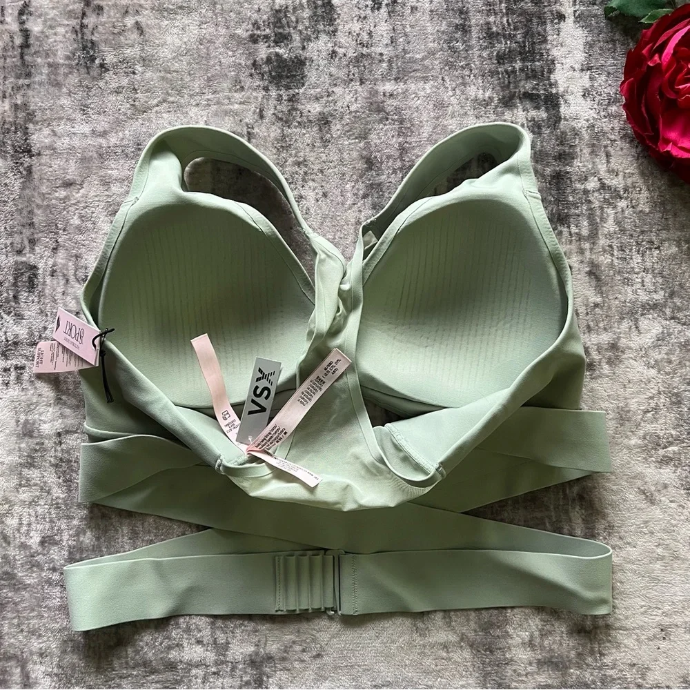 Victoria’s Secret light green plunge wrap sports bra size Medium - Picture 6 of 9
